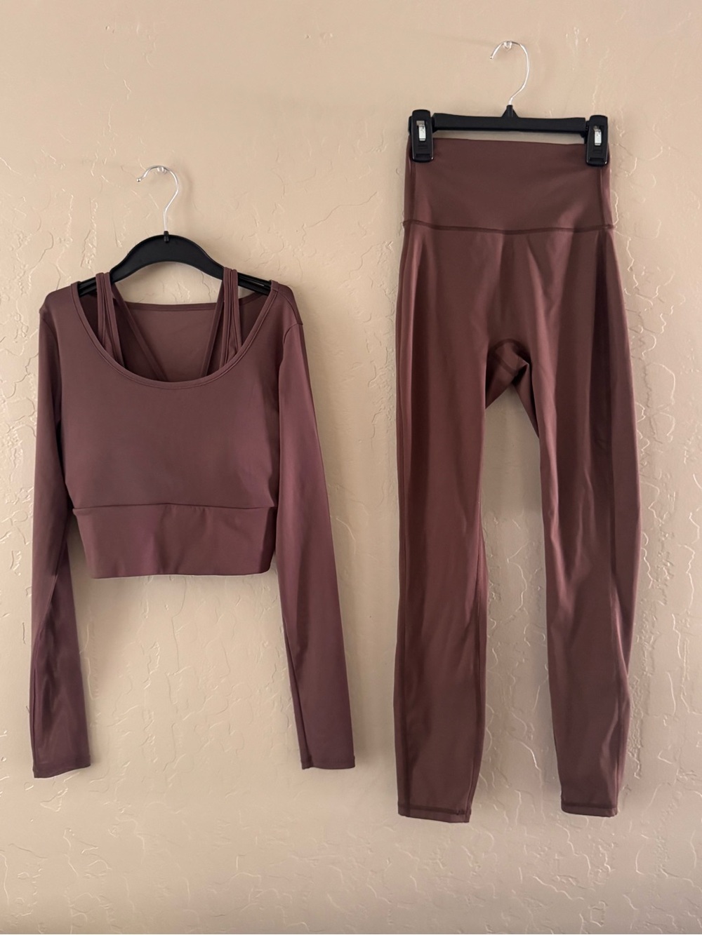 Stance Active Set Mauve/Brown Lg Sleeve Crop Top & High-Waist Leggings Set